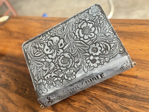 BLACK LEATHER BIBLE COVER - Image 4