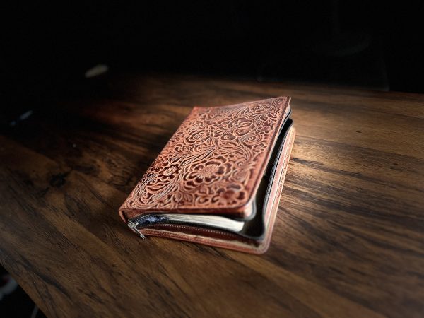 BROWN LEATHER BIBLE COVER - Image 3